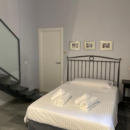 Dreamsapt Curtidores 6 Suites At Севилья Экстерьер фото